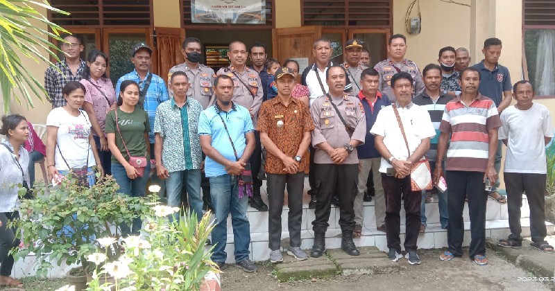 Polres Ende Gelar Kegiatan 'Jumat Curhat' di Kelurahan Rewarangga
