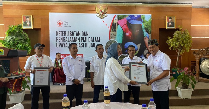 PMI Kabupaten Manggarai dapat Penghargaan Center of Excellence