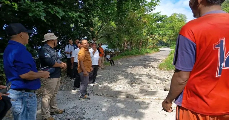 Bupati Manggarai Cek Langsung Titik Rawan Banjir di Jembatan Wae Laja
