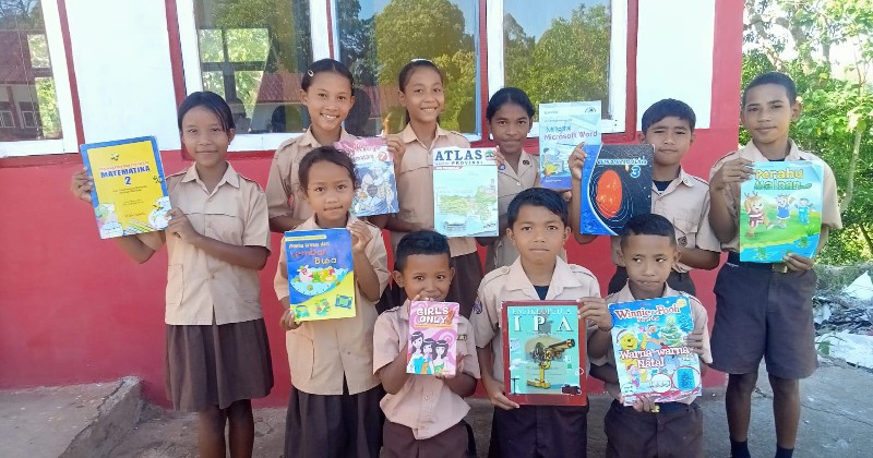 PLN UIP Nusra Hadirkan Ruang Literasi yang Lebih Layak melalui Renovasi Perpustakaan SD Inpres Kaca