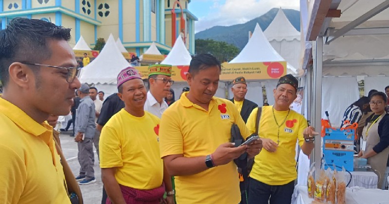 Pelaku UMKM di Ruteng Mengaku Sangat Senang dengan Pesta Rakyat yang Digelar IM3 Indosat
